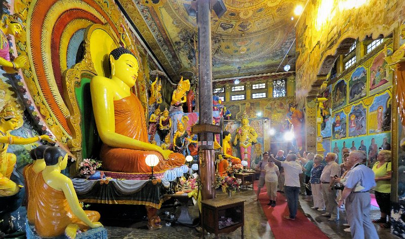 A (38) The Hall of the Buddha - Gangaramaya Temple, Colombo.jpg
